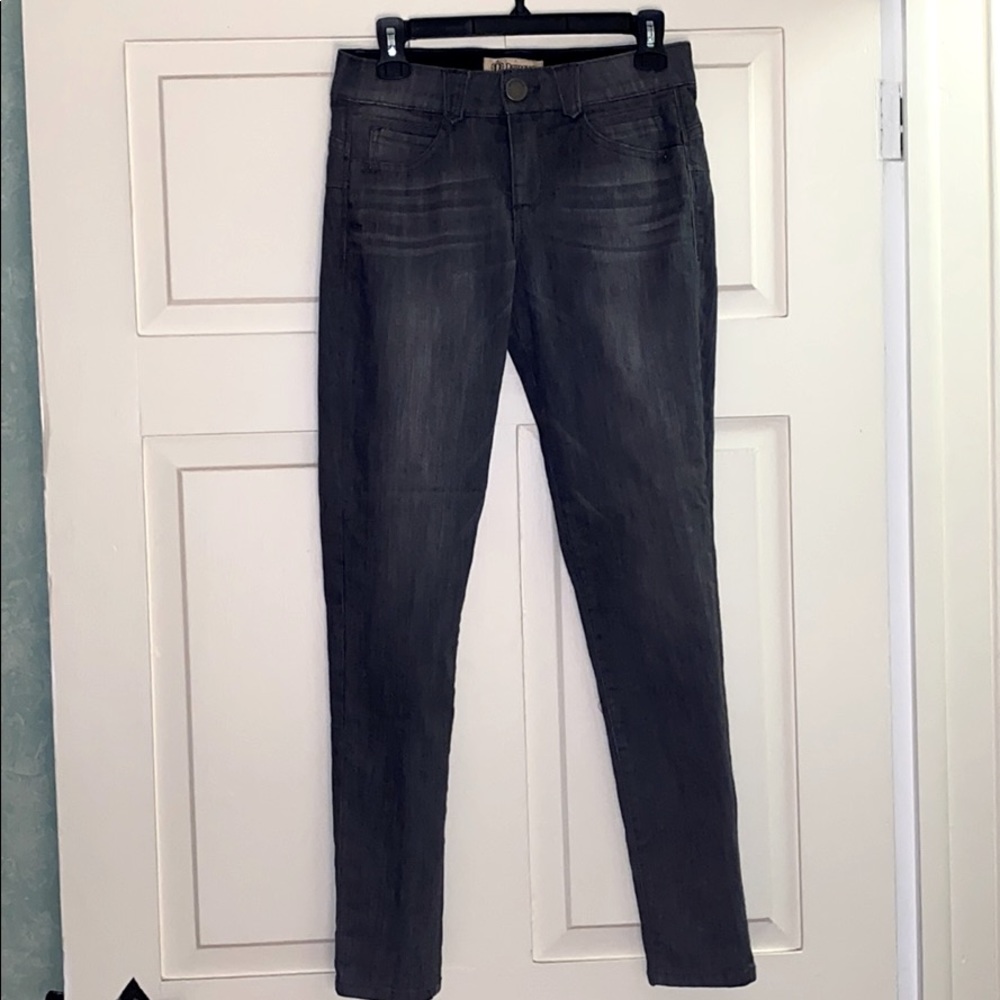 “Ab”solution Democracy Jeans Size 6 Gray